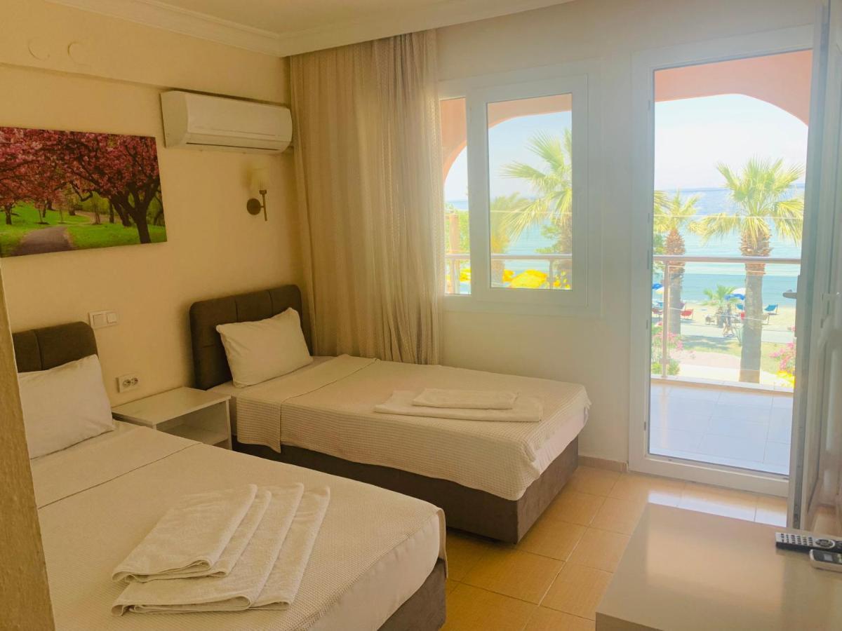 Holiday Hotel Kusadası Eksteriør bilde