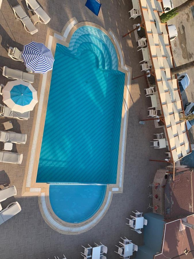 Holiday Hotel Kusadası Eksteriør bilde