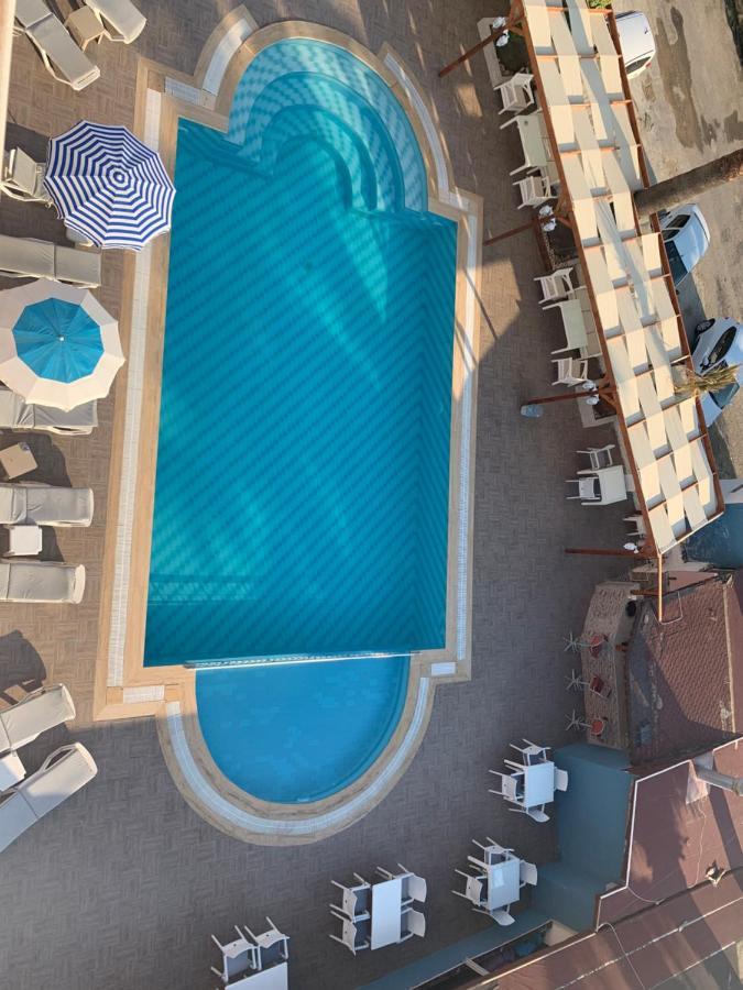 Holiday Hotel Kusadası Eksteriør bilde
